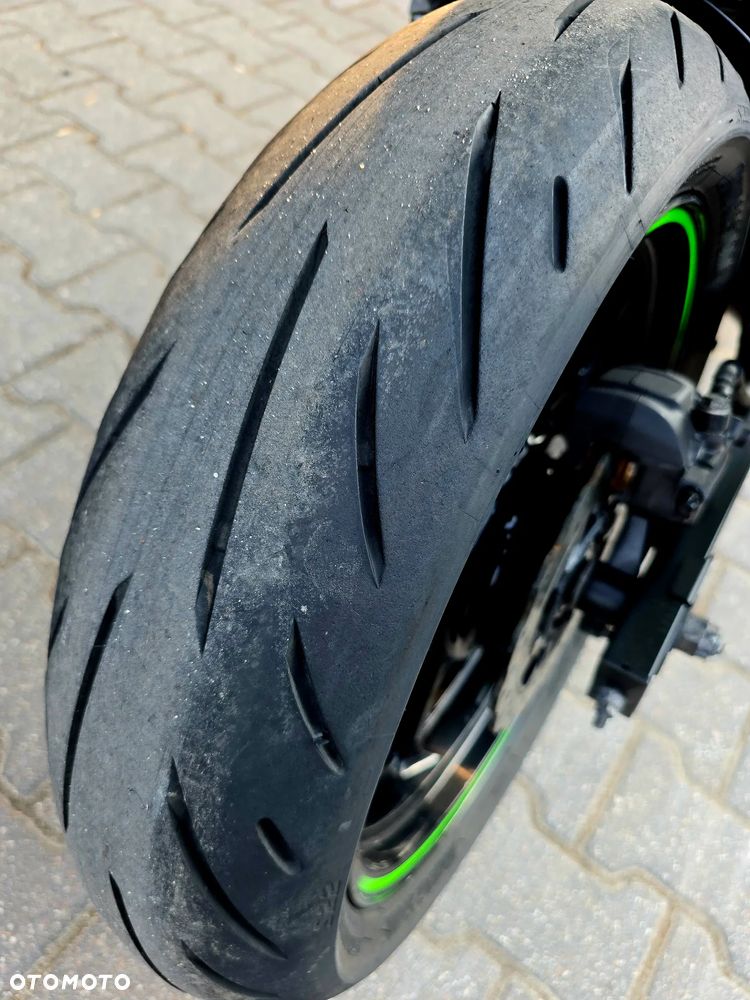 Kawasaki Ninja 400 - 16