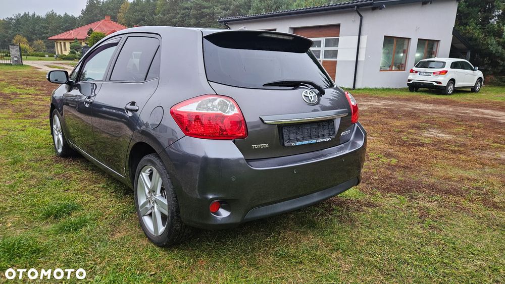 Toyota Auris - 10