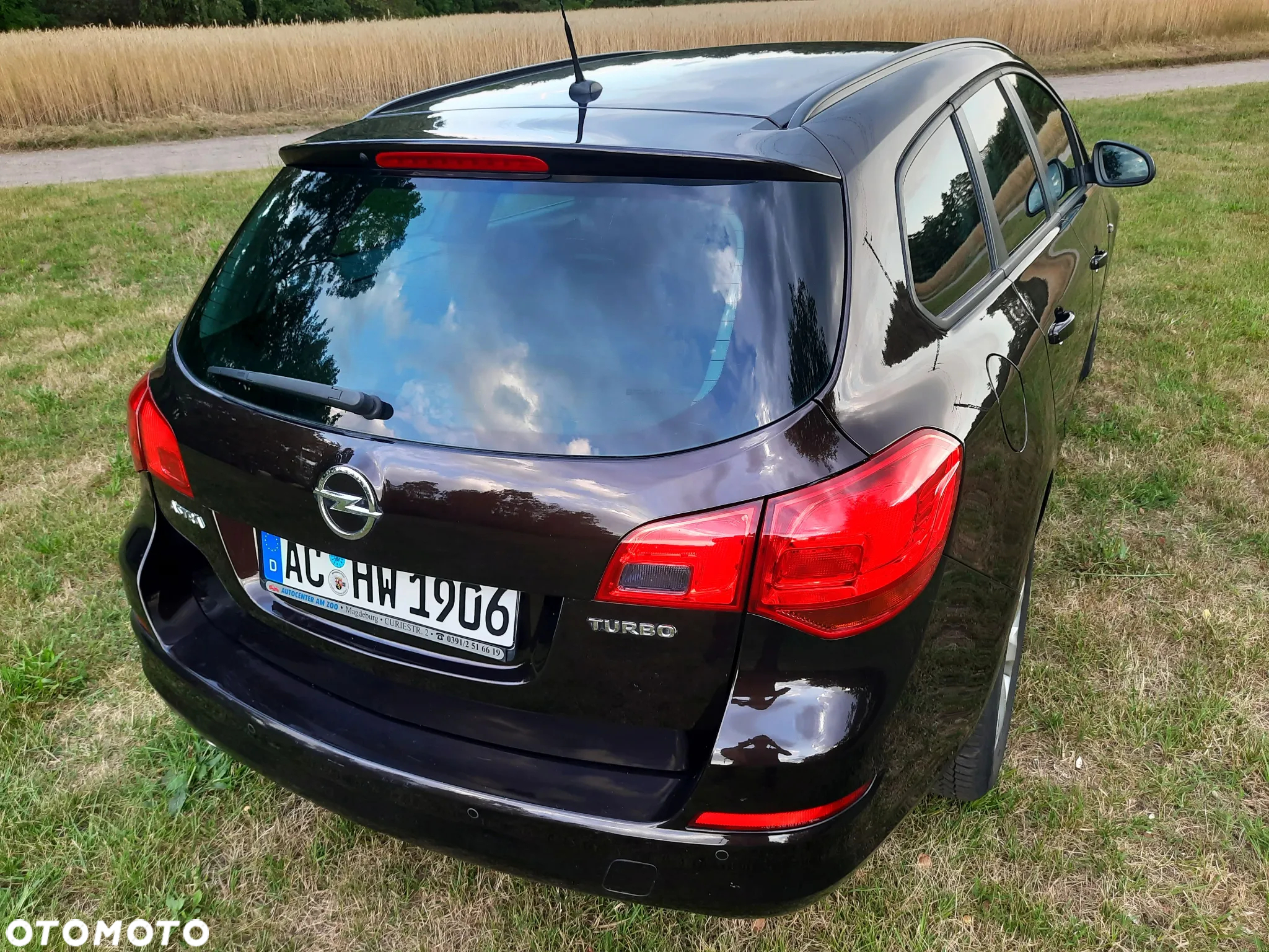 Opel Astra 1.4 Turbo Sports Tourer Design Edition - 8