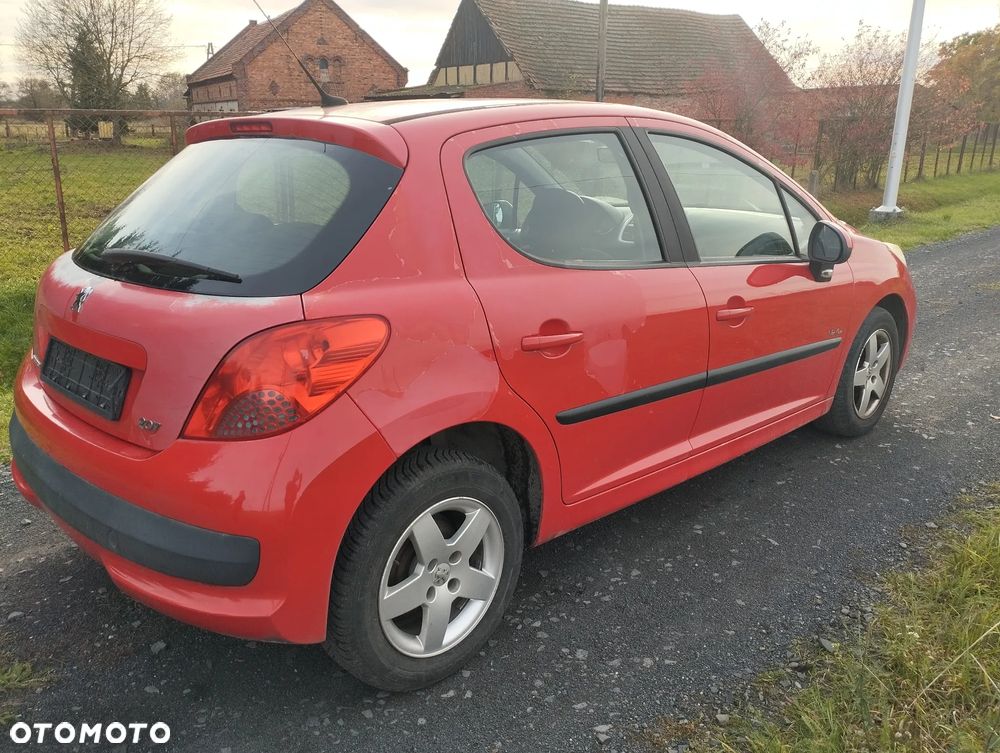 Peugeot 207 - 12