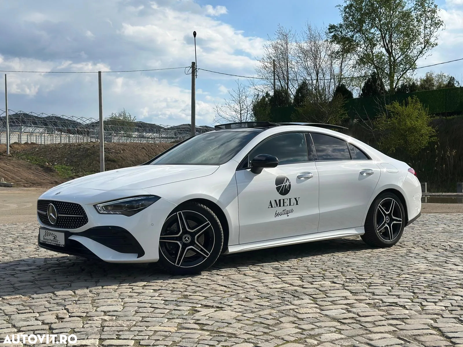 Mercedes-Benz CLA 220 4MATIC Coupe - 4