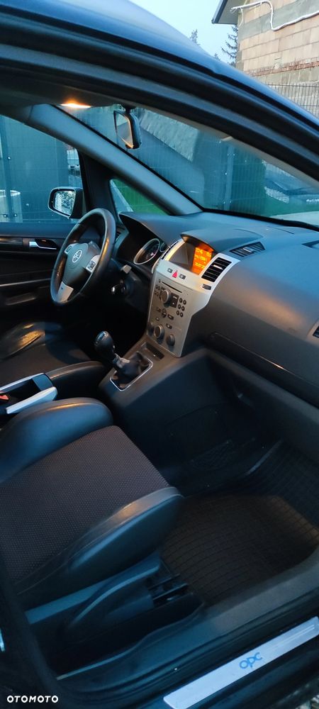 Opel Zafira OPC - 7