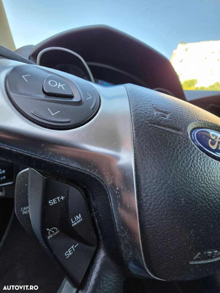 Ford Focus 1.6 TDCI DPF Titanium - 11