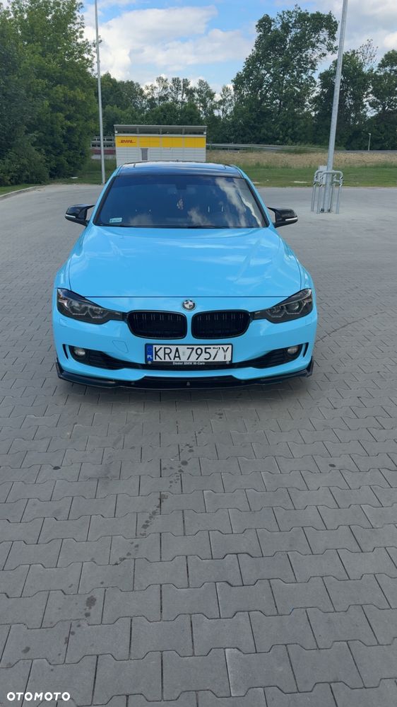 BMW Seria 3 328i Sport Line - 17