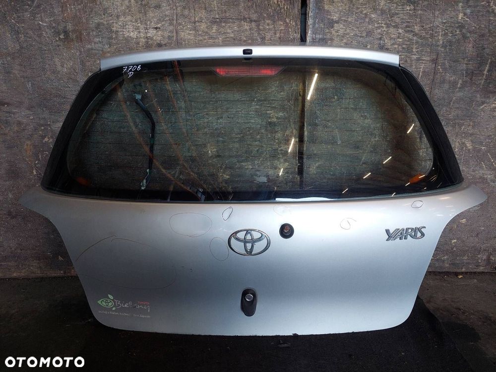 KOMPLETNY TYŁ KLAPA BAGAŻNIKA ZDERZAK LAMPY TOYOTA YARIS I LIFT 1E7 - 12