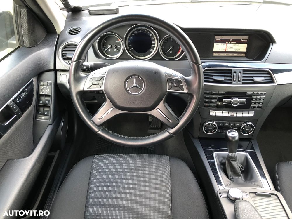 Mercedes-Benz C - 16