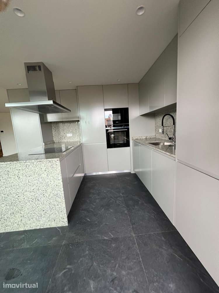 Apartamento t2, para arrendar, mobilado,   lugar garagem duplo, METRO - Grande imagem: 5/29