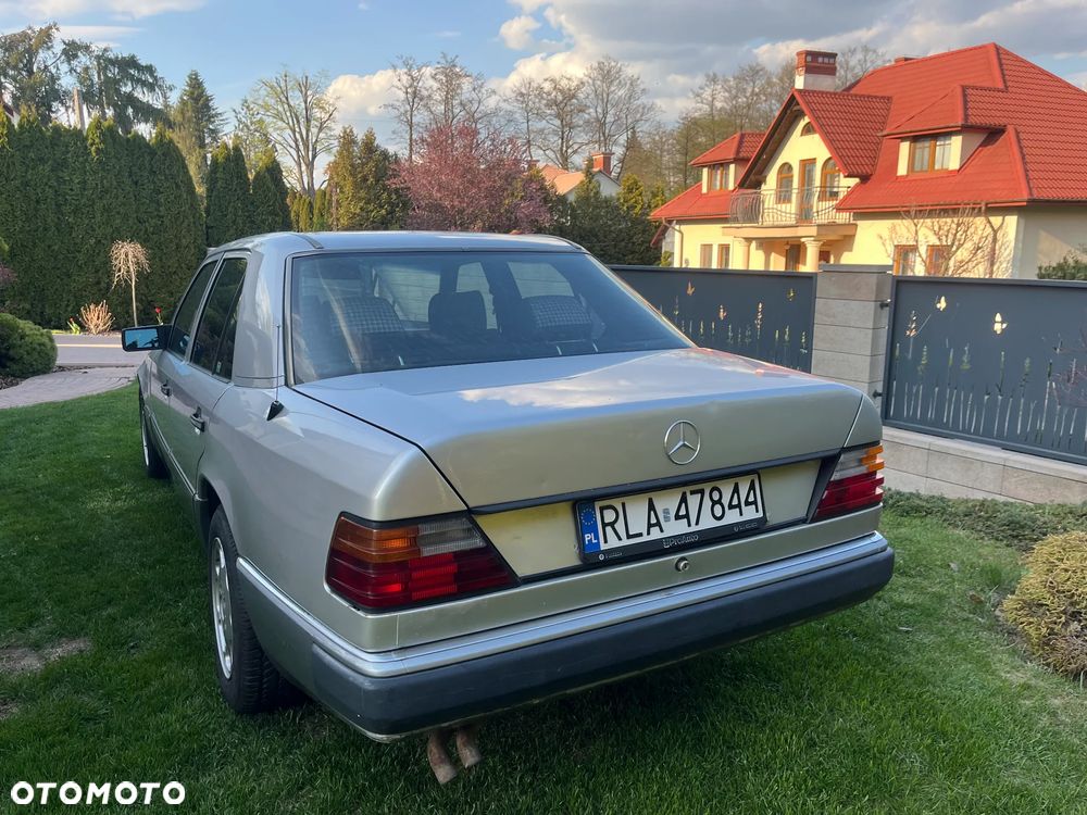 Mercedes-Benz W124 (1984-1993) - 8