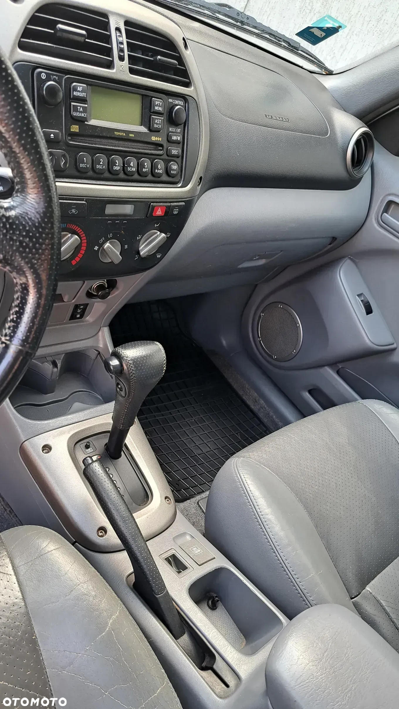 Toyota RAV4 - 3