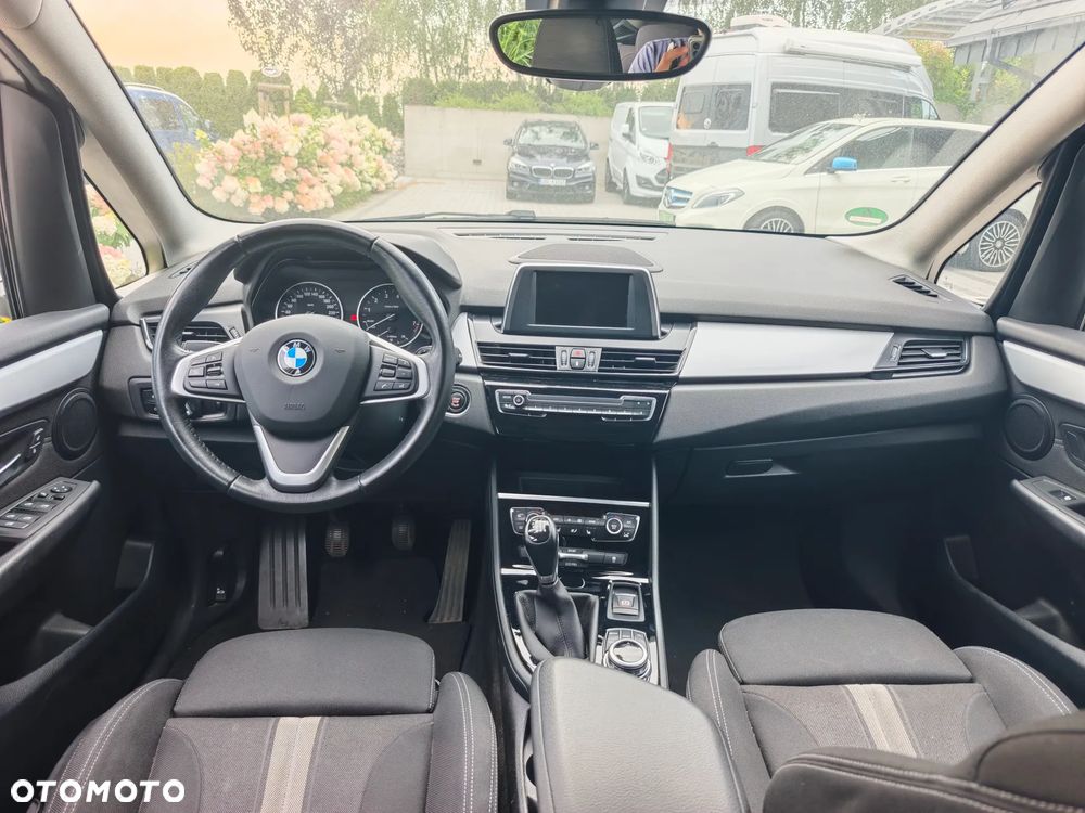 BMW Seria 2 220i Advantage - 7