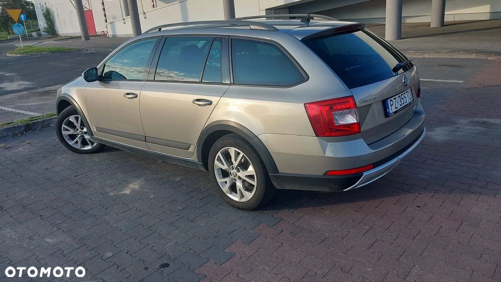 Skoda Octavia Scout 2.0 TDI 4x4 DSG - 5
