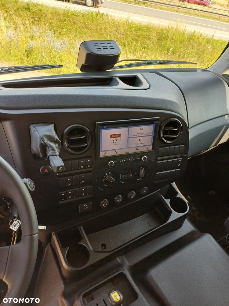 Ford F-LINE - 22