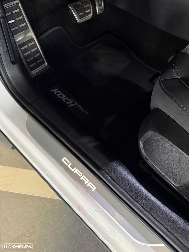 Cupra Formentor 1.4 e-Hybrid DSG VZ - 23