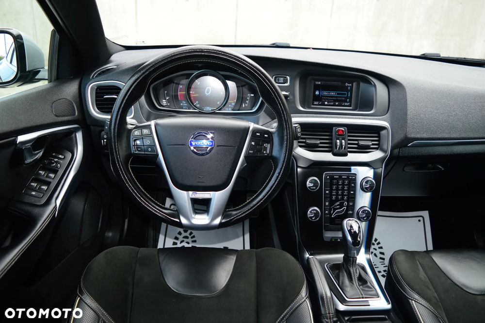 Volvo V40 D3 Geartronic R Design - 14