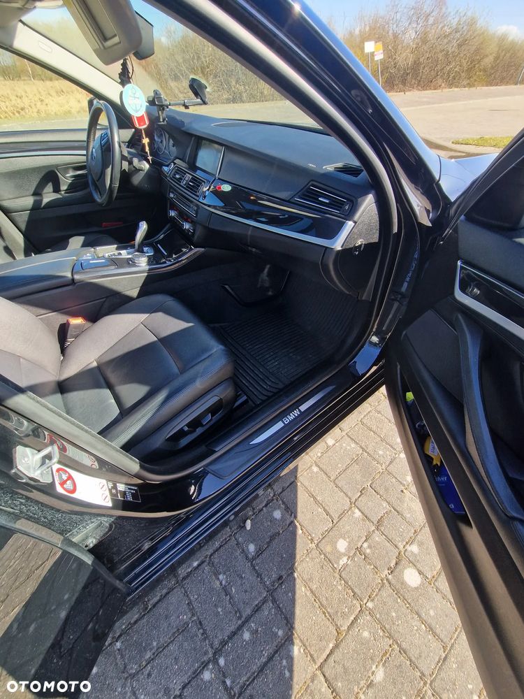 BMW Seria 5 520d - 29