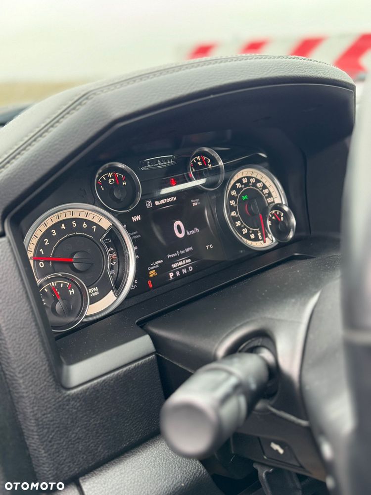 RAM 1500 Crew Cab Sport - 11