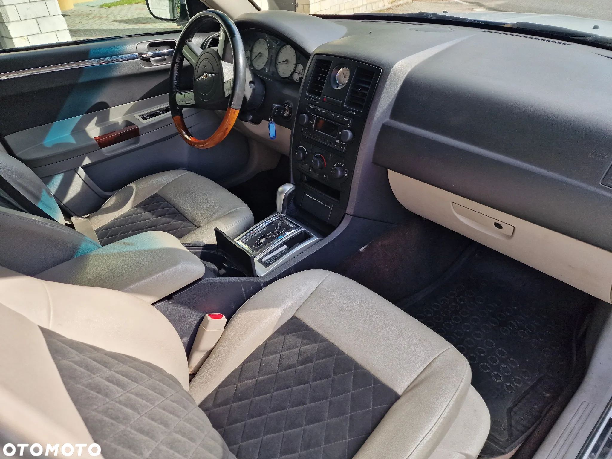 Chrysler 300C 3.5 V6 - 18