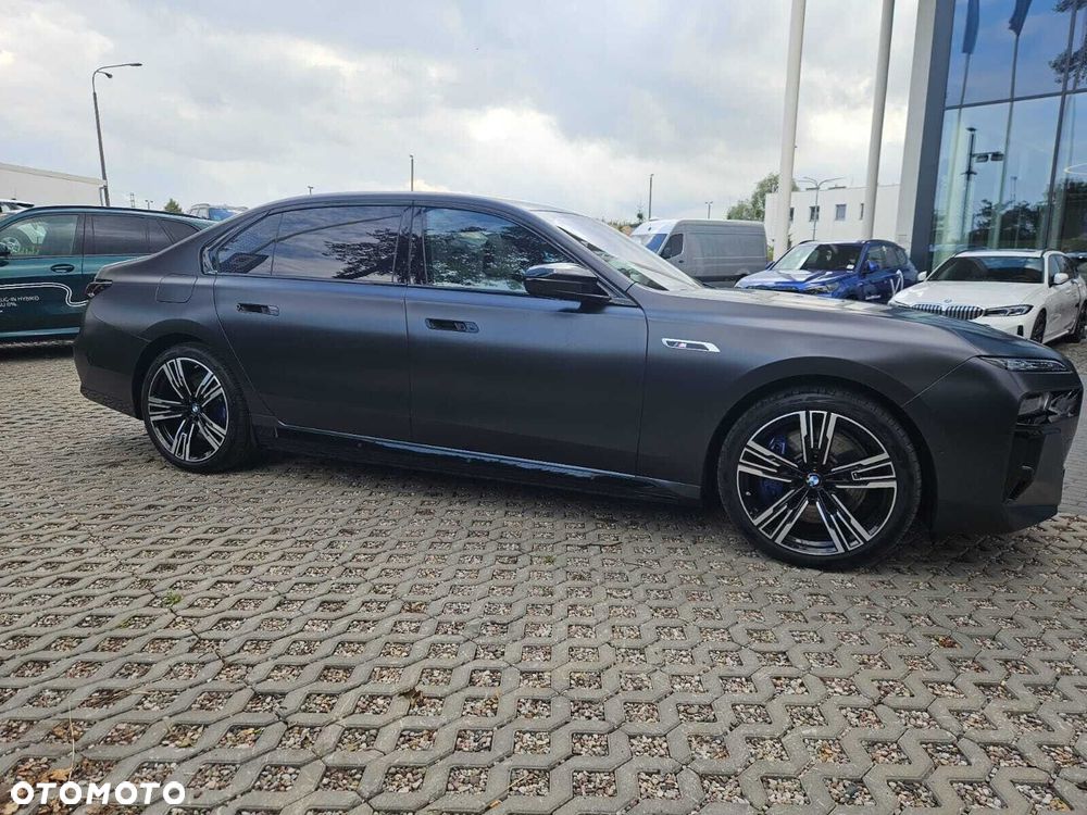 BMW Seria 7 - 8