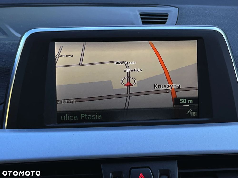 BMW X1 sDrive18d xLine - 25
