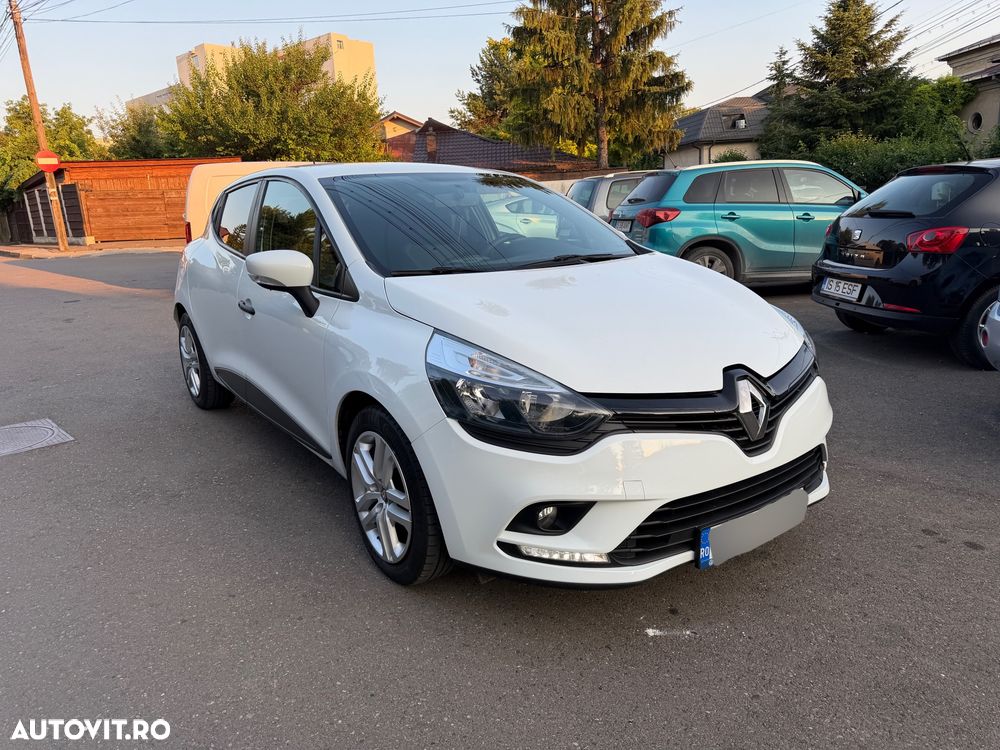 Renault Clio - 1