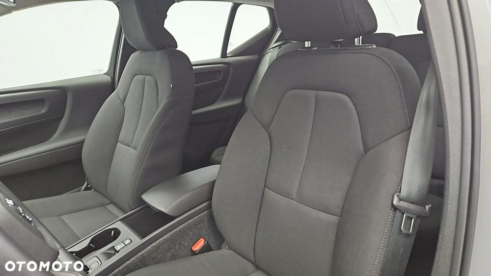 Volvo XC 40 B3 Essential - 11