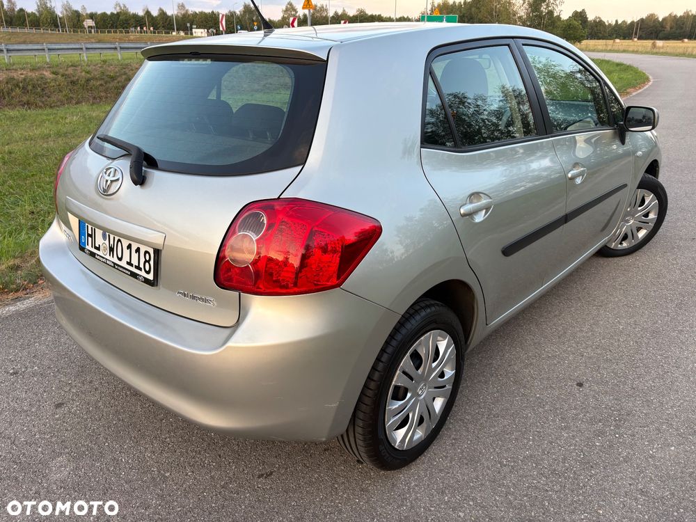 Toyota Auris 1.6 VVT-i Premium MM - 7