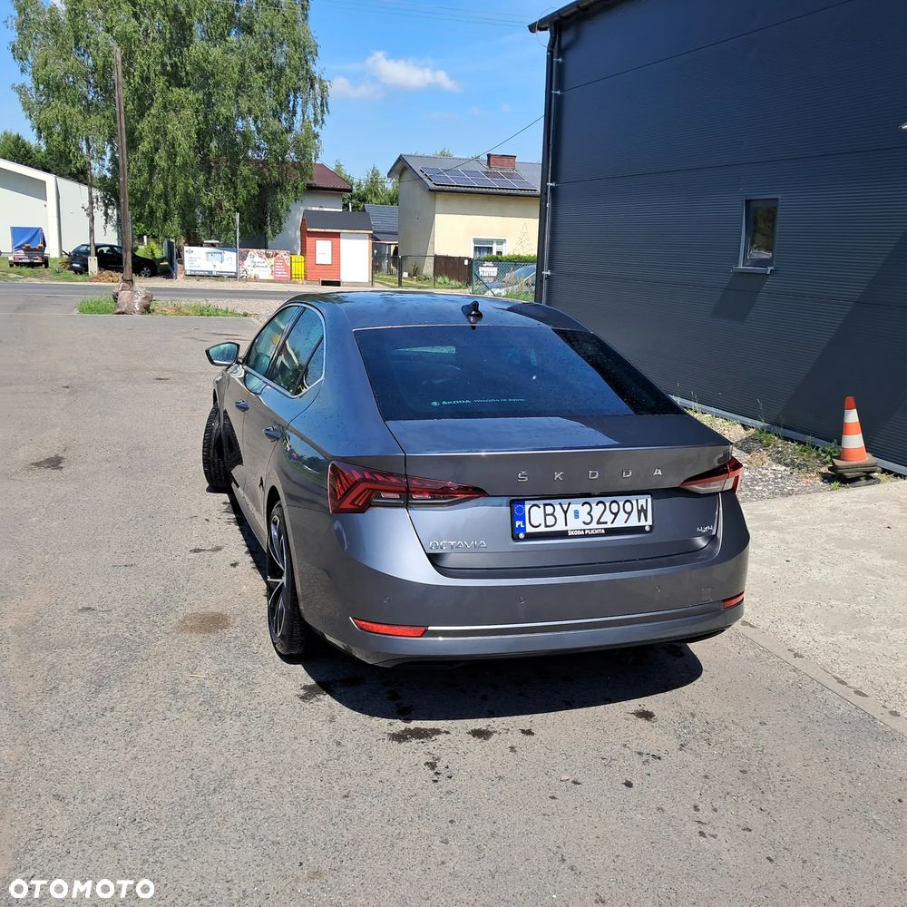 Skoda Octavia 2.0 TDI 4x4 Style DSG - 3