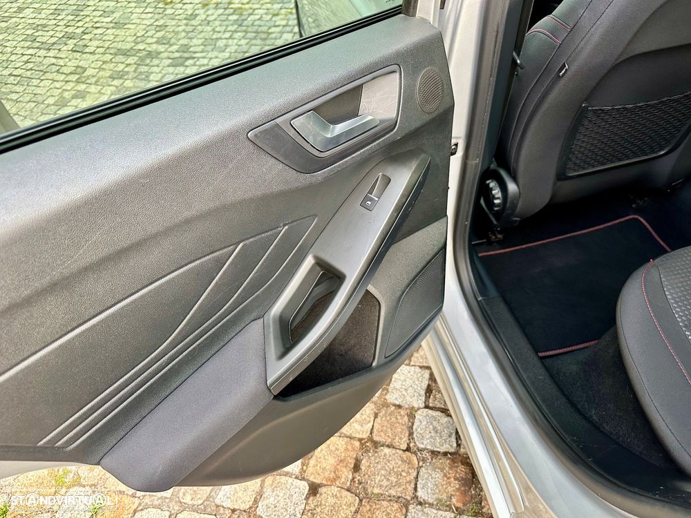 Ford Focus SW 1.0 EcoBoost Hybrid ST-LINE X - 46