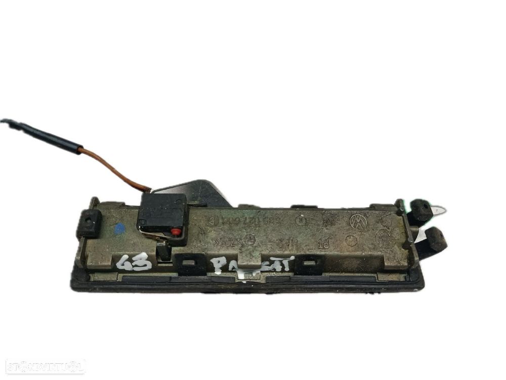 Interruptor / Switch / Botão Da Mala Volkswagen Passat (3B3) - 2