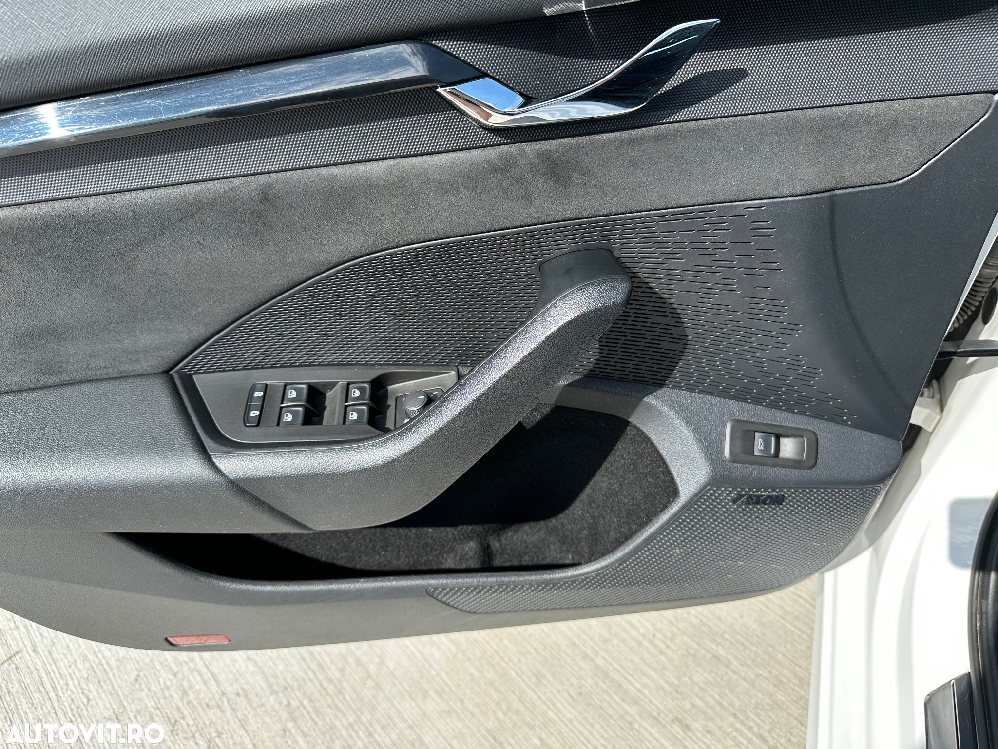 Skoda Octavia 2.0 TDI DSG RS Plus - 7
