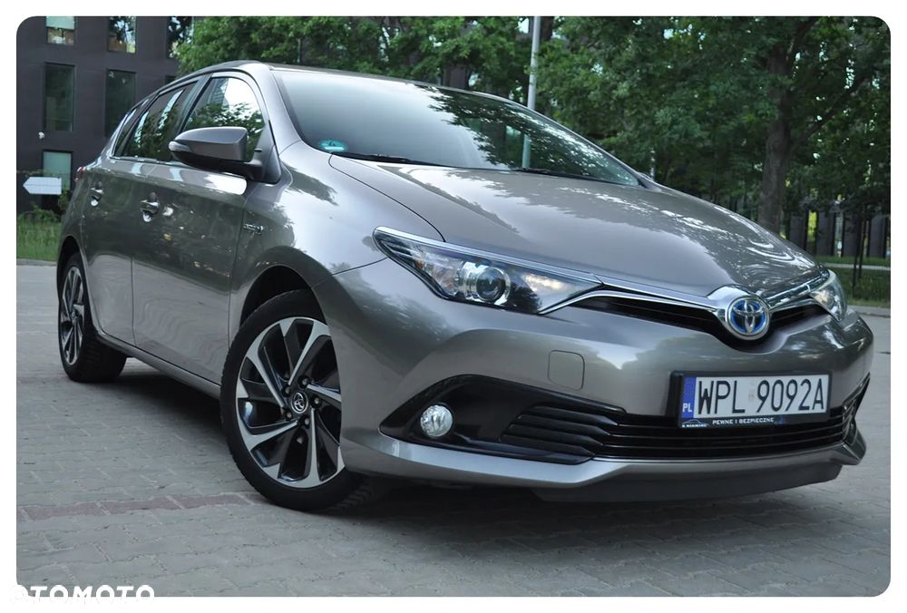 Toyota Auris 1.8 HSD Luna - 22