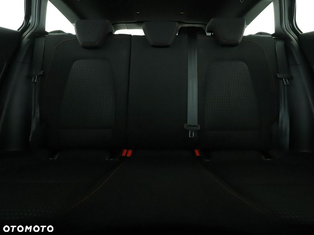 Ford Focus 1.0 EcoBoost Hybrid ST-LINE - 19