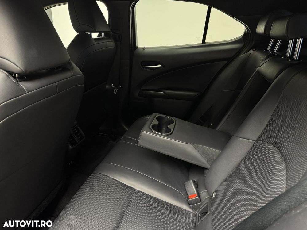 Lexus UX - 20
