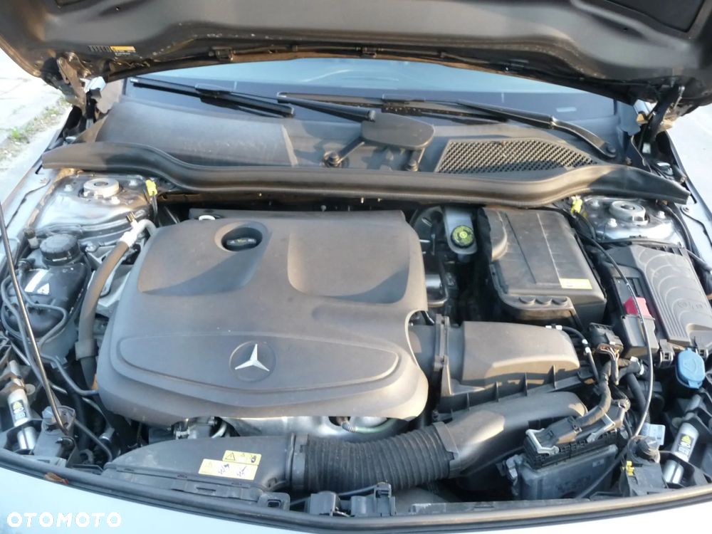 Mercedes-Benz Klasa A 180 BlueEfficiency Edition - 15