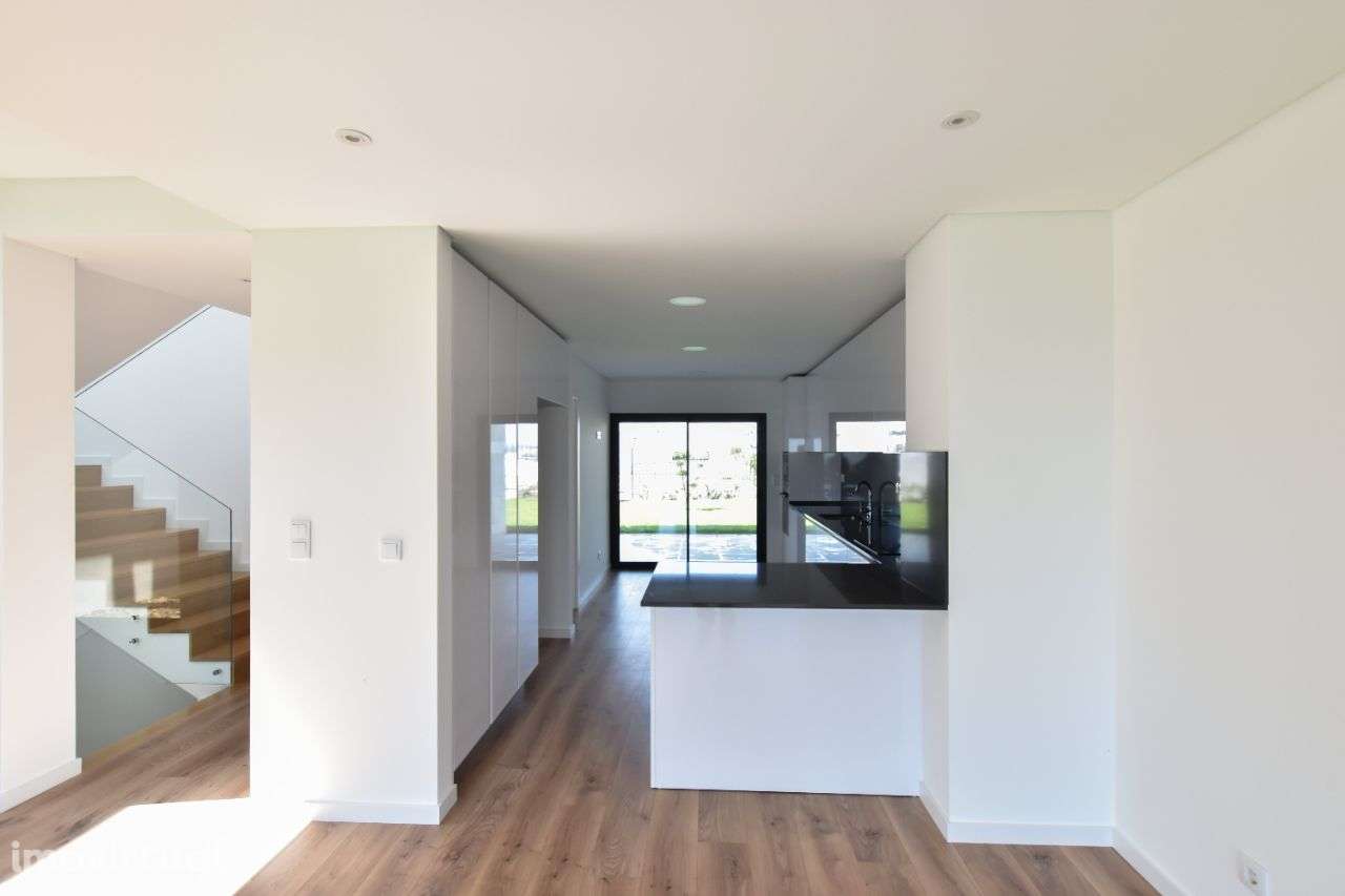 Moradia Geminada com vista rio/mar | Serra de Carnaxide - Grande imagem: 5/22