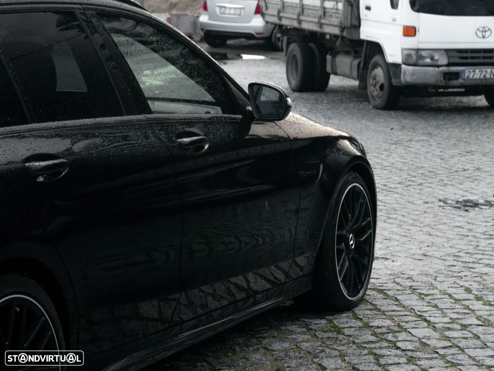 Mercedes-Benz C 63 AMG S - 42