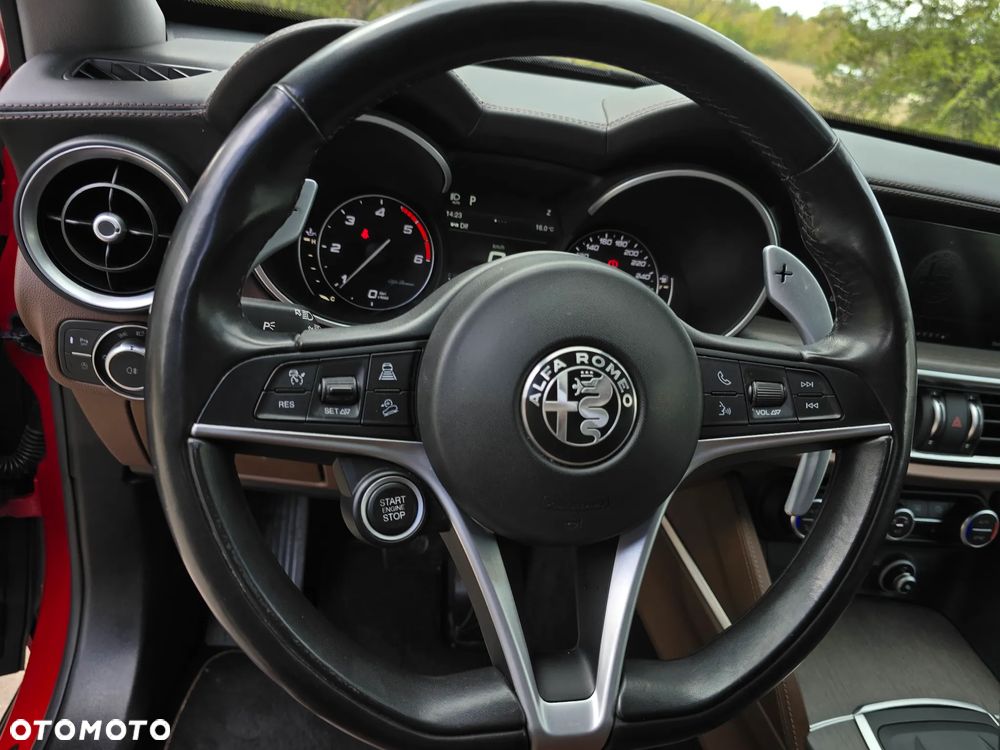 Alfa Romeo Stelvio 2.2 16V AT8 Q4 Lusso - 28