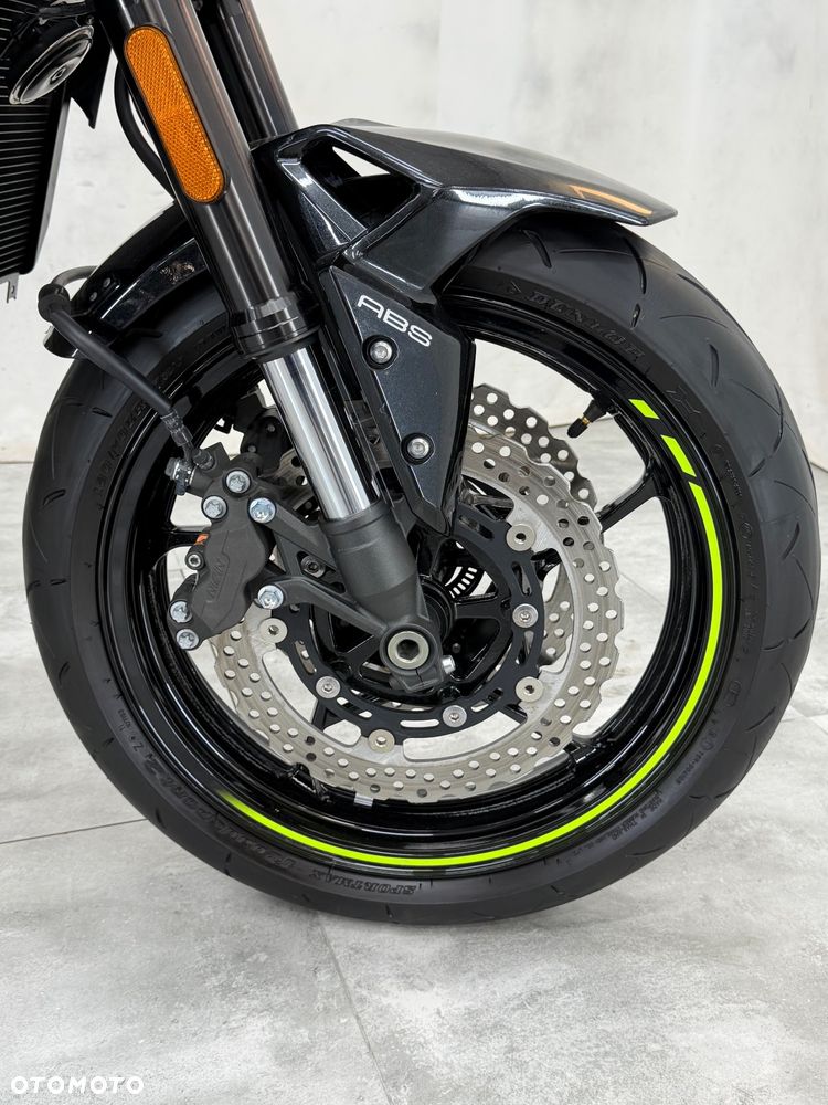 Kawasaki Z 900 - 19