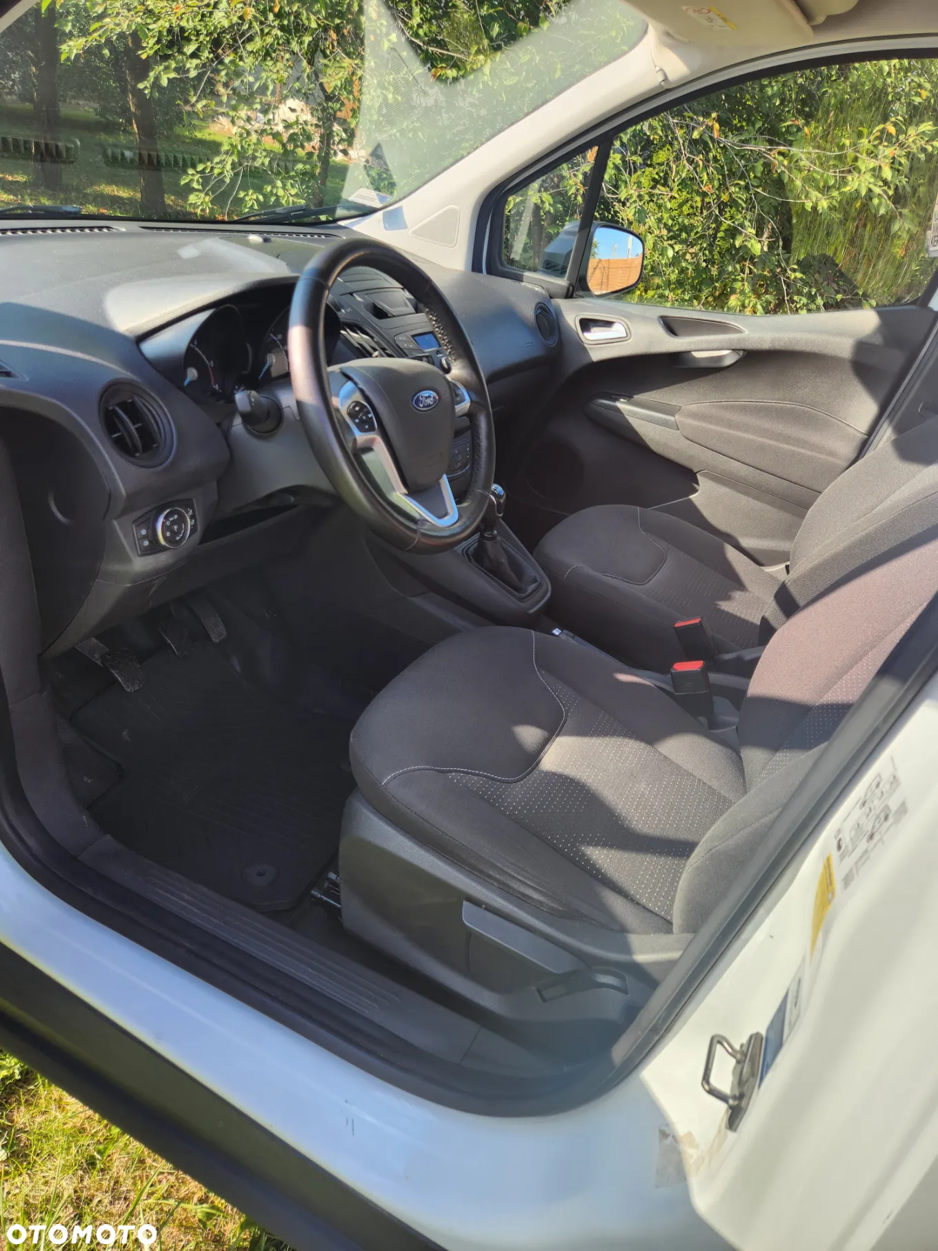 Ford TRANSIT COURIER - 13
