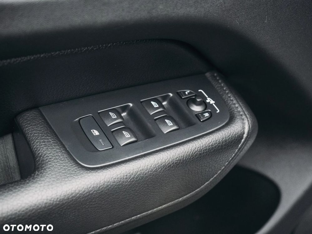 Volvo XC 60 B4 D Geartronic Momentum - 13