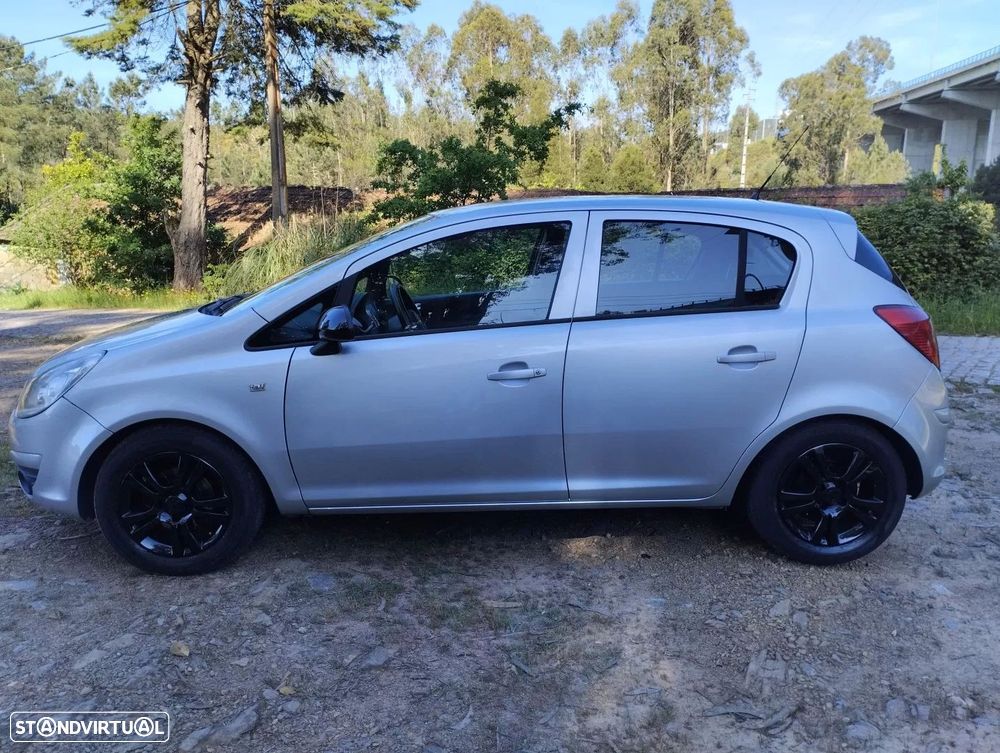 Opel Corsa 1.3 CDTi Enjoy EcoFLEX - 4