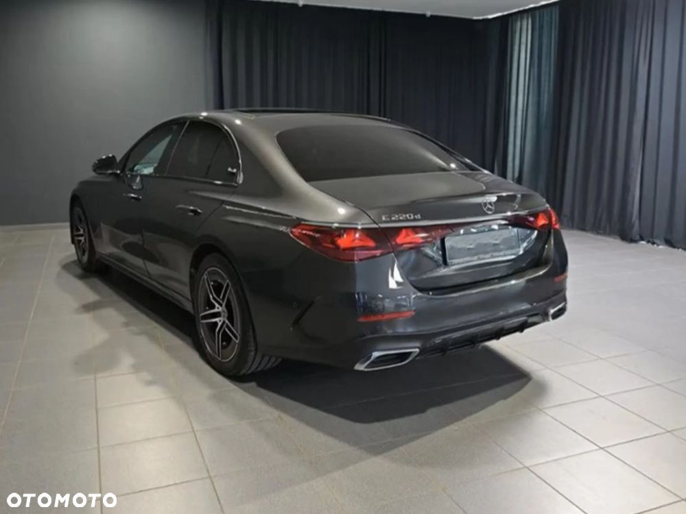 Mercedes-Benz Klasa E 220 d mHEV 4-Matic AMG 9G-Tronic - 7