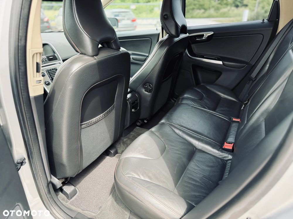 Volvo XC 60 D4 Summum - 15