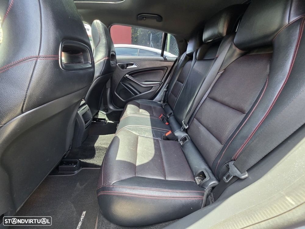 Mercedes-Benz CLA 200 d Shooting Brake AMG Line - 8