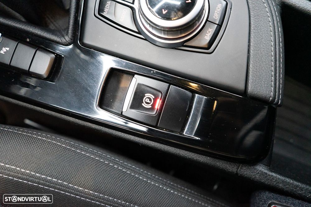 BMW X1 18 d sDrive Line Sport - 24