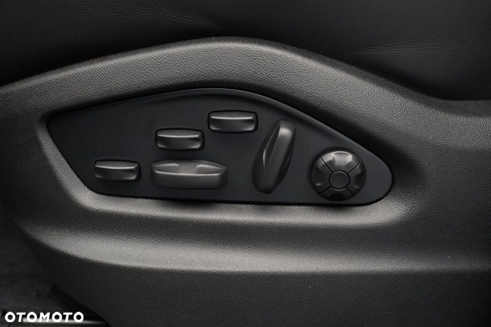 Porsche Cayenne - 17