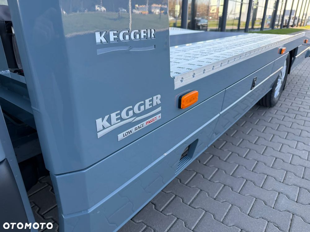 Mercedes-Benz Sprinter - 24