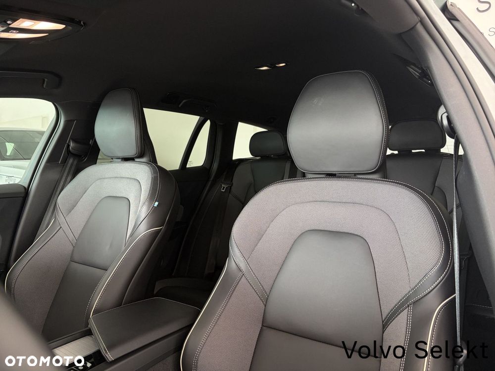 Volvo V60 B4 B Plus Dark - 15