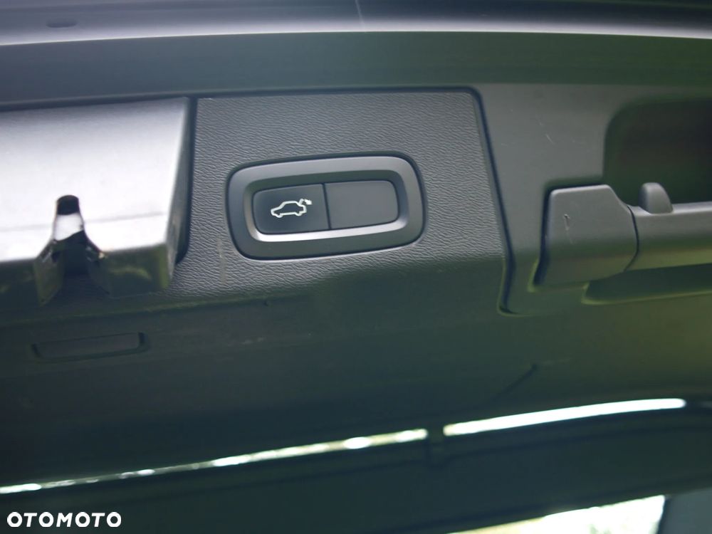 Volvo XC 60 D3 Momentum Pro - 17