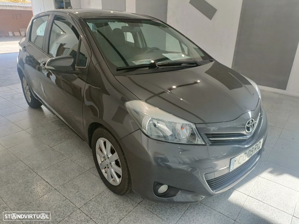 Toyota Yaris 1.4 D-4D High Pack+NAVI - 3